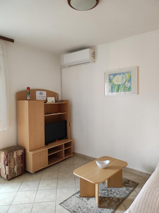 Apartments Andelina Паг Экстерьер фото