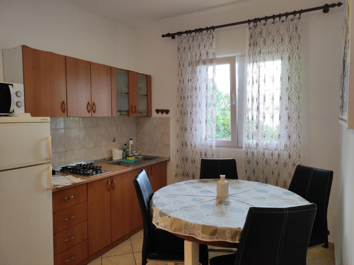 Apartments Andelina Паг Экстерьер фото